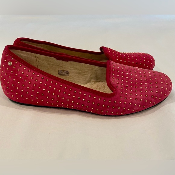 UGG Womens Suede Red Loafers with Fur Inside Size 7 - Picture 2 of 7